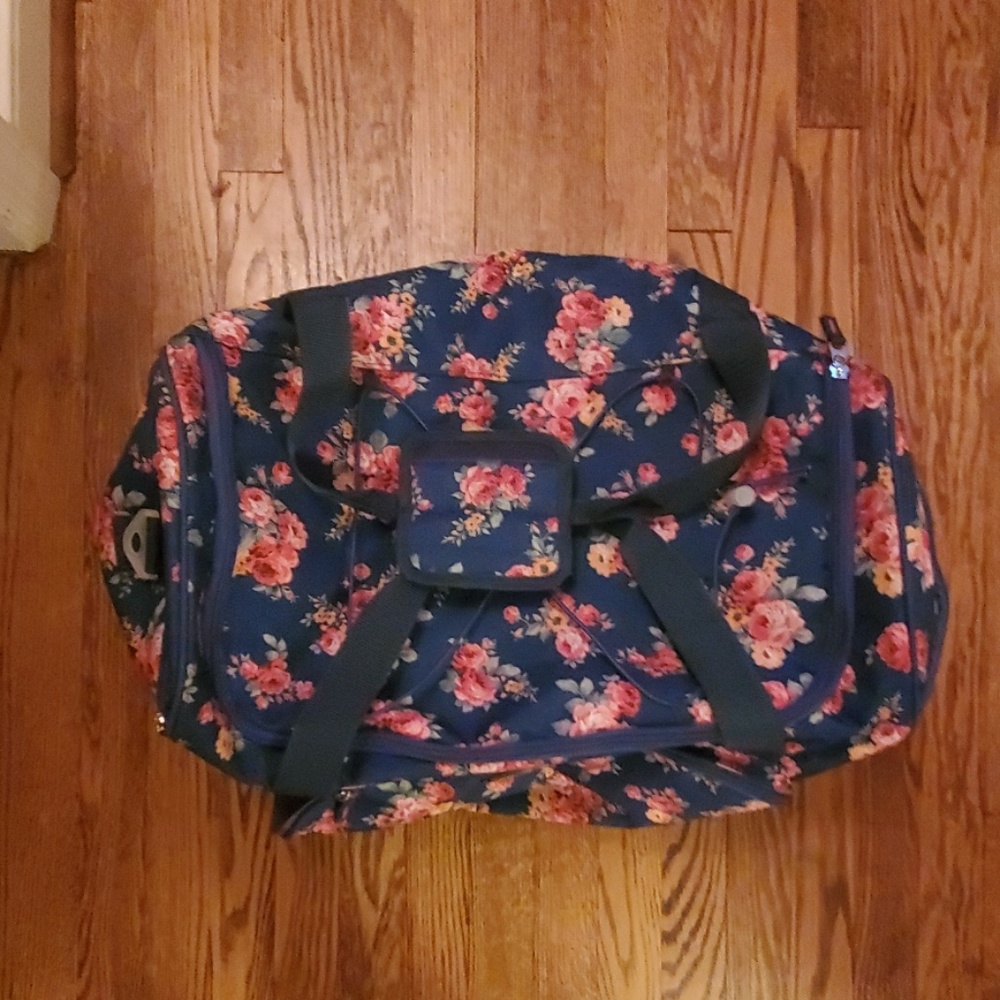 Floral Duffle - Picture 2 of 4